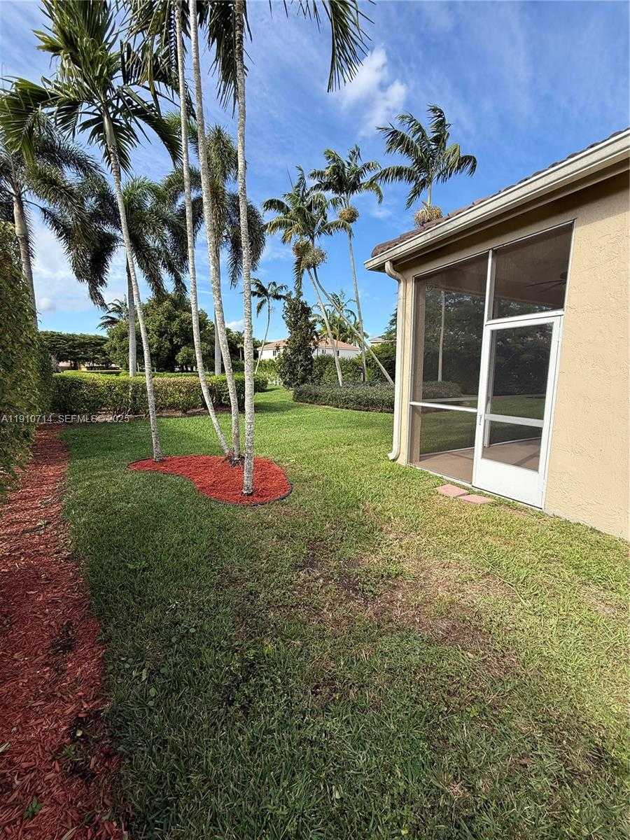 Small Image of 1007 NANDINA DR, Weston Number 12