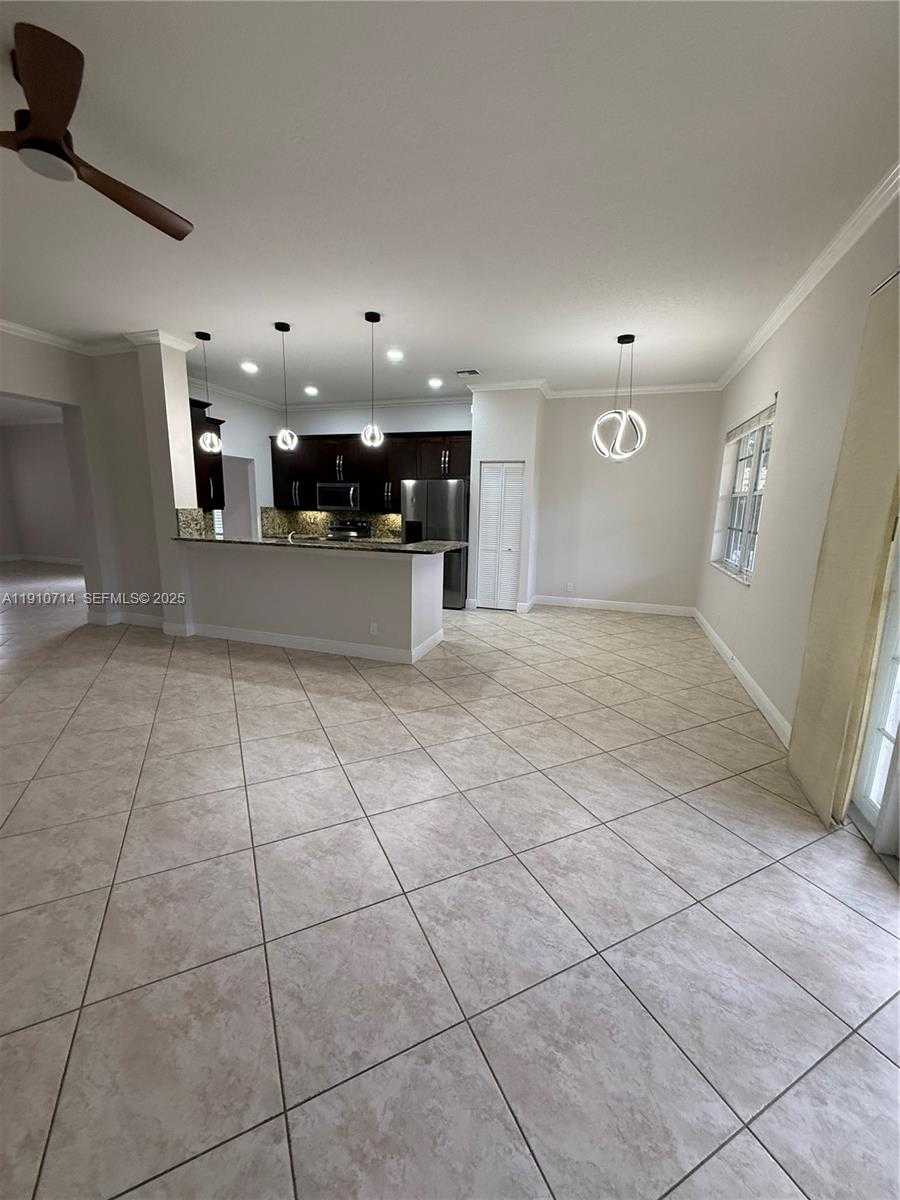 Small Image of 1007 NANDINA DR, Weston Number 15