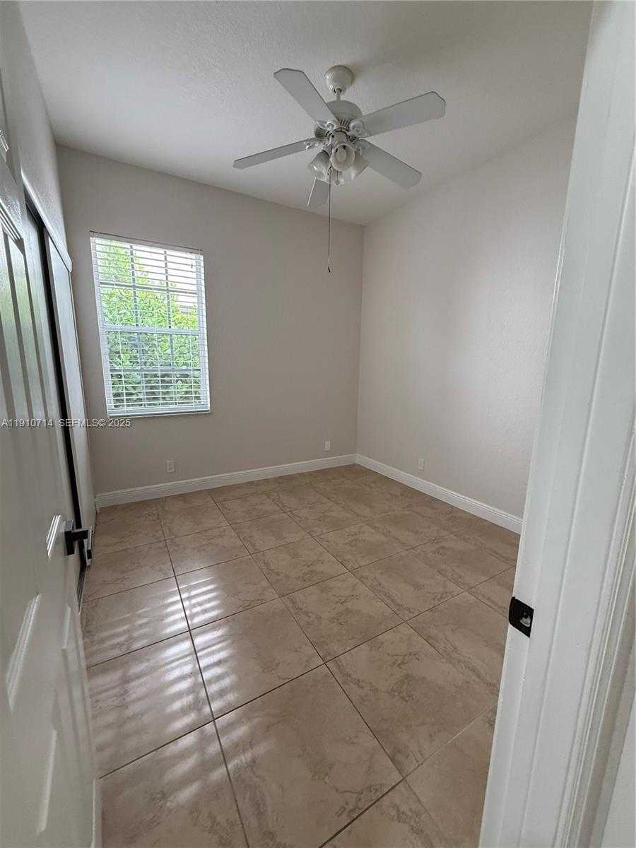 Small Image of 1007 NANDINA DR, Weston Number 23