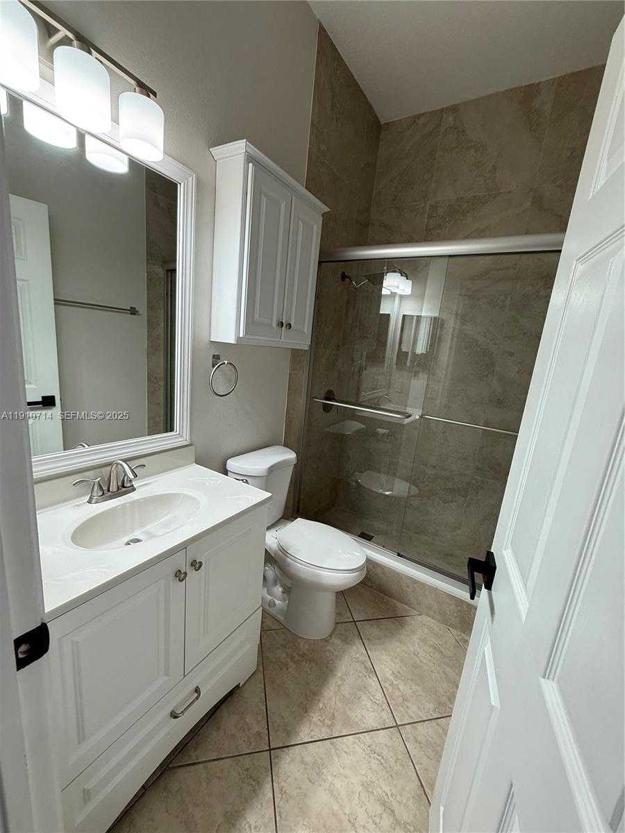 Small Image of 1007 NANDINA DR, Weston Number 28