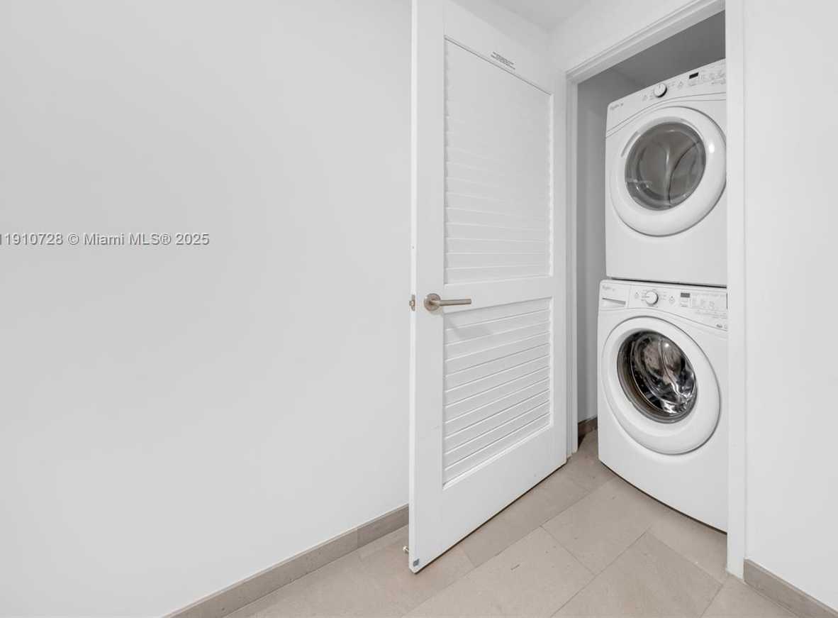 Small Image of 88 SOUTH WEST 7TH ST #1004, Miami Number 13