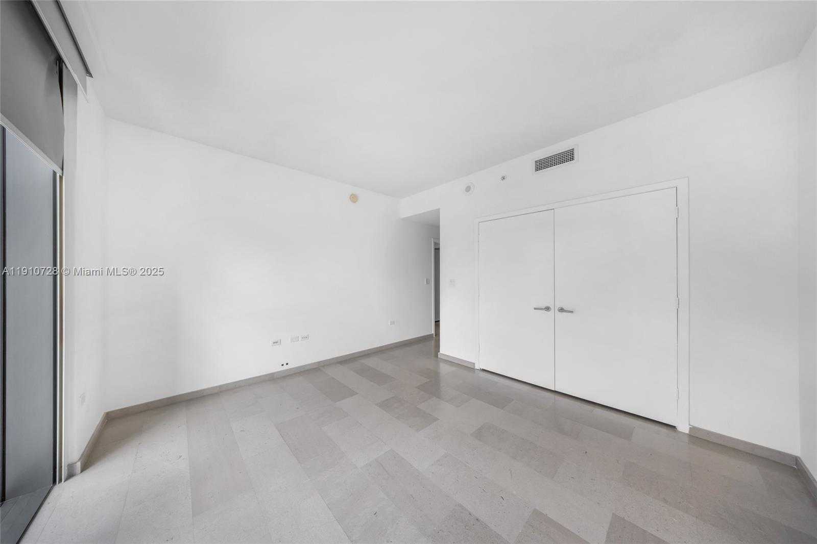 Small Image of 88 SOUTH WEST 7TH ST #1004, Miami Number 30