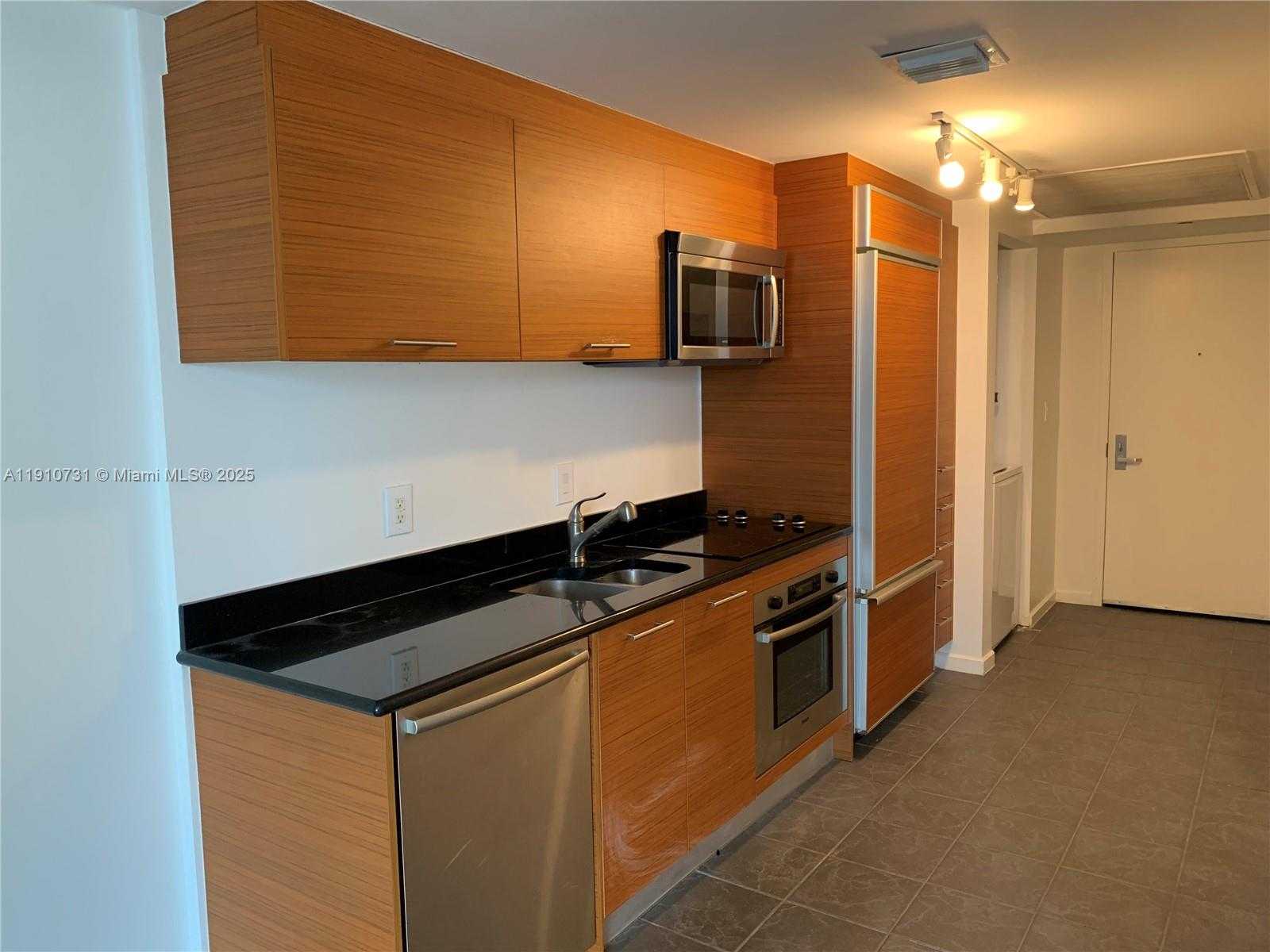 Small Image of 50 BISCAYNE BLVD #2909, Miami Number 3