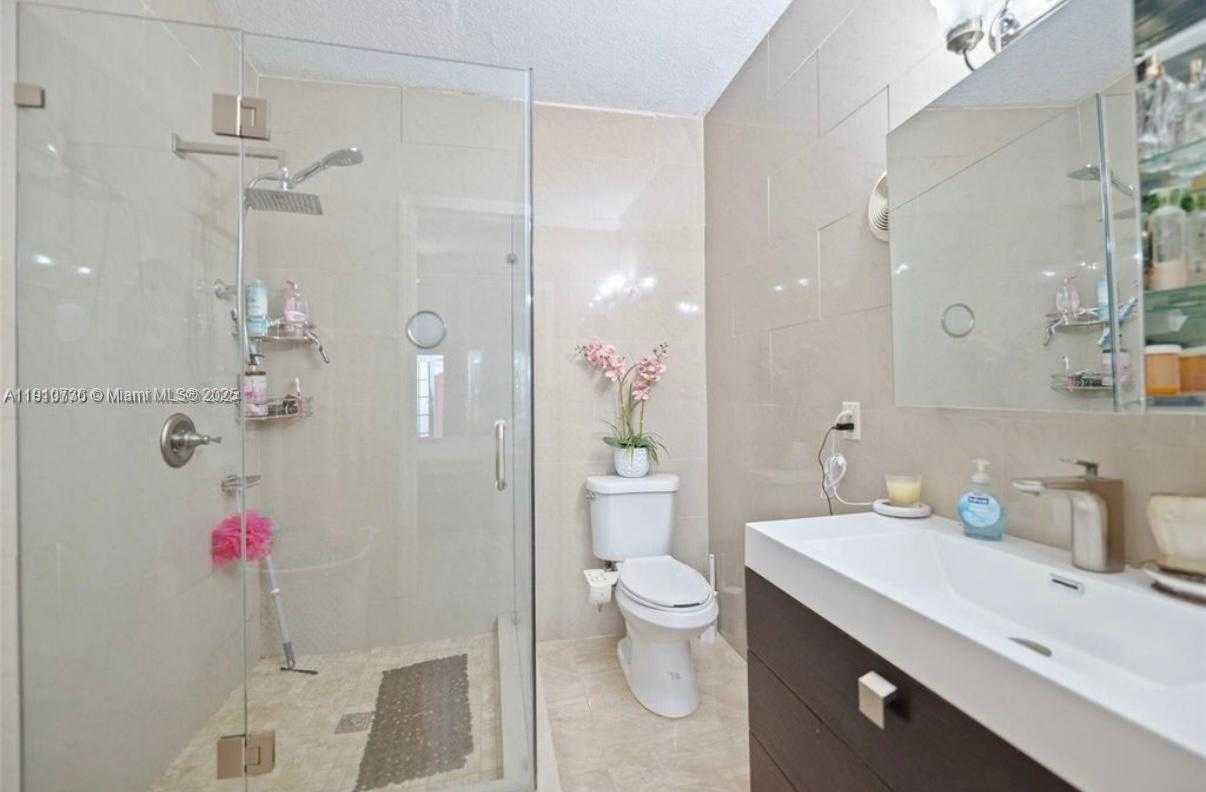 Small Image of 20235 SOUTH WEST 172ND AVE, Miami Number 17