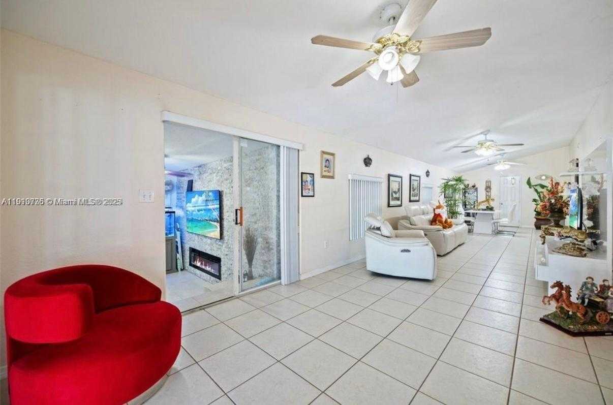 Small Image of 20235 SOUTH WEST 172ND AVE, Miami Number 18