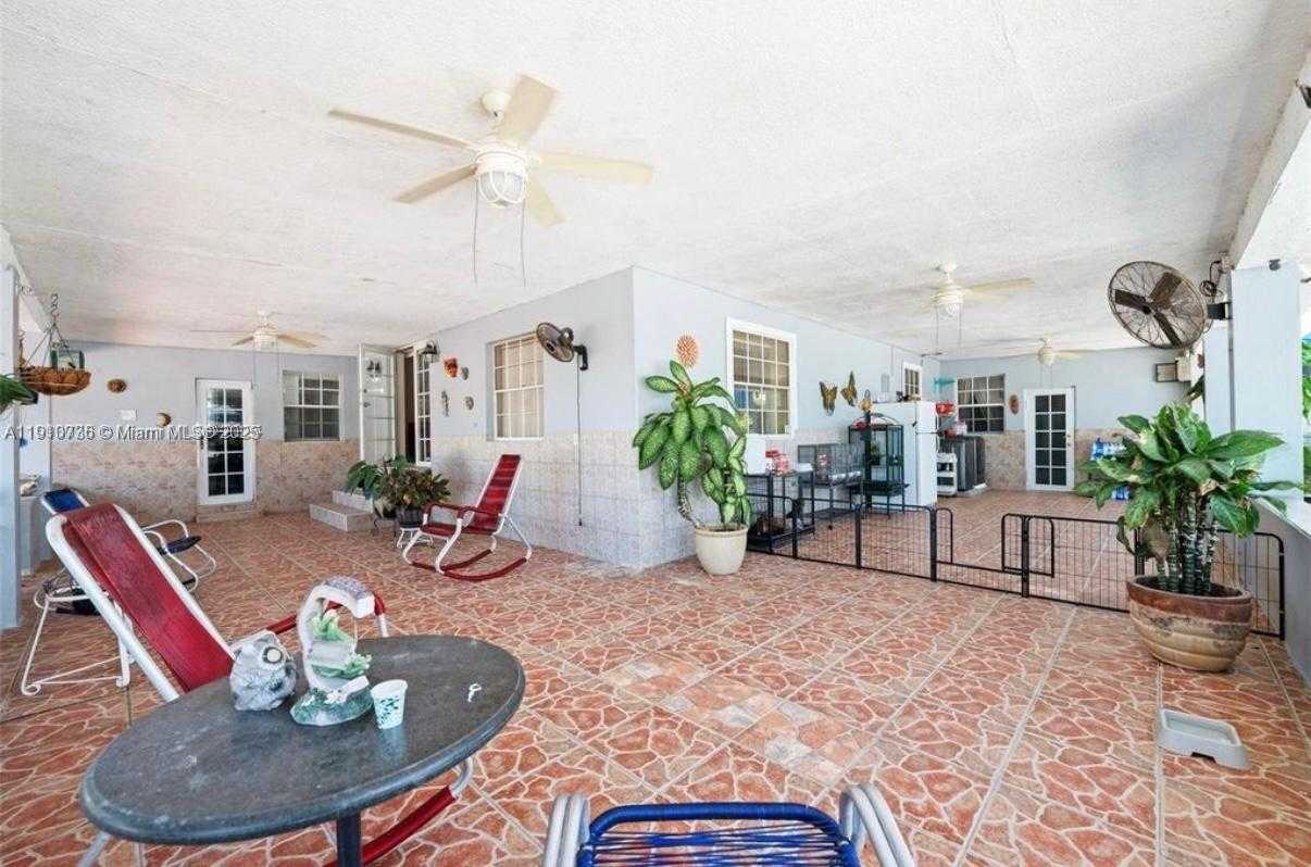 Small Image of 20235 SOUTH WEST 172ND AVE, Miami Number 21