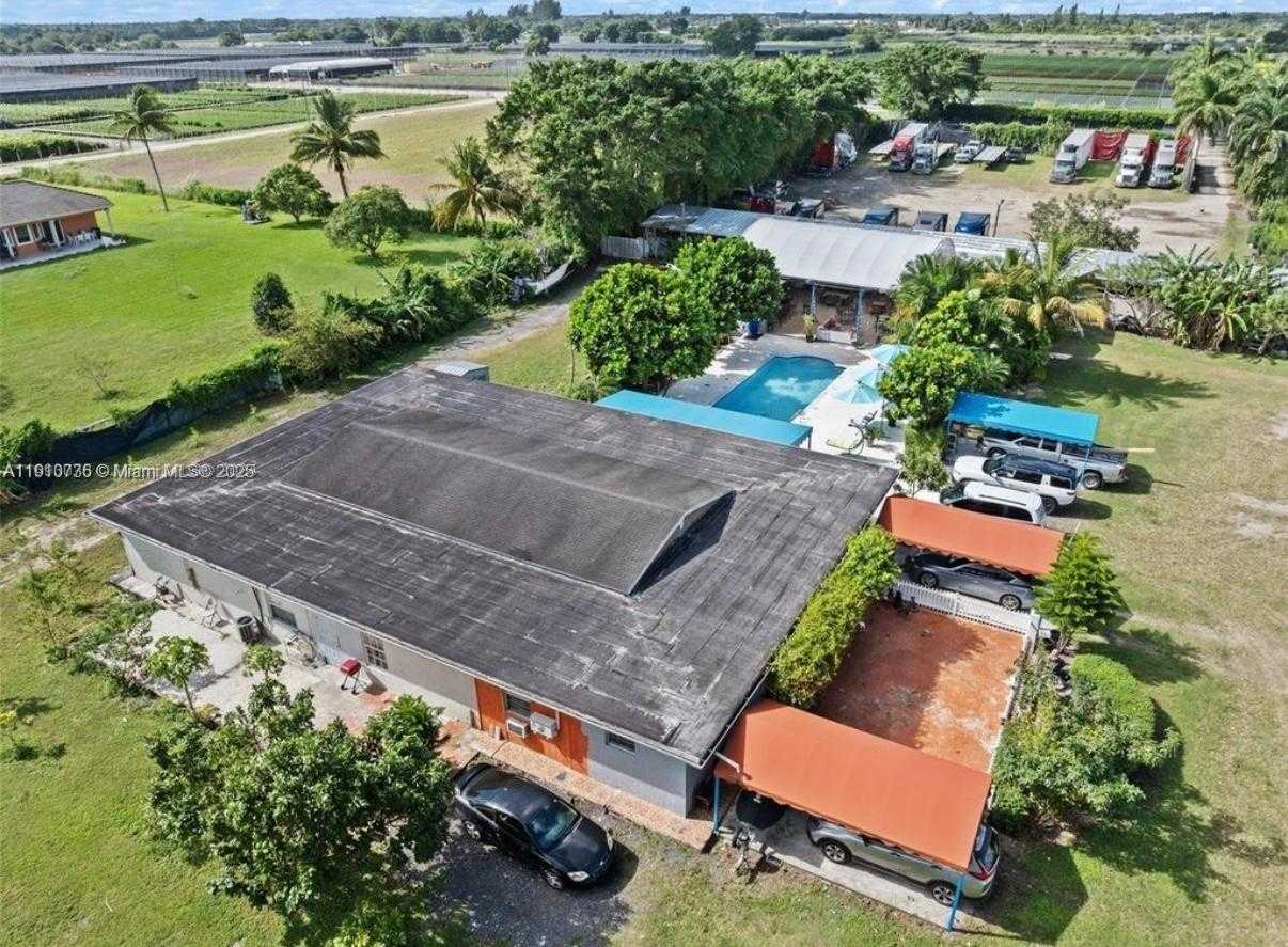 Small Image of 20235 SOUTH WEST 172ND AVE, Miami Number 23