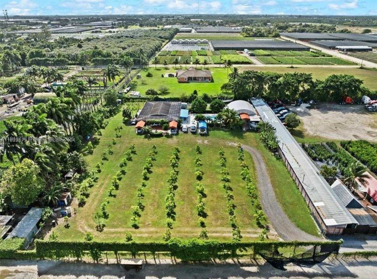 Small Image of 20235 SOUTH WEST 172ND AVE, Miami Number 27