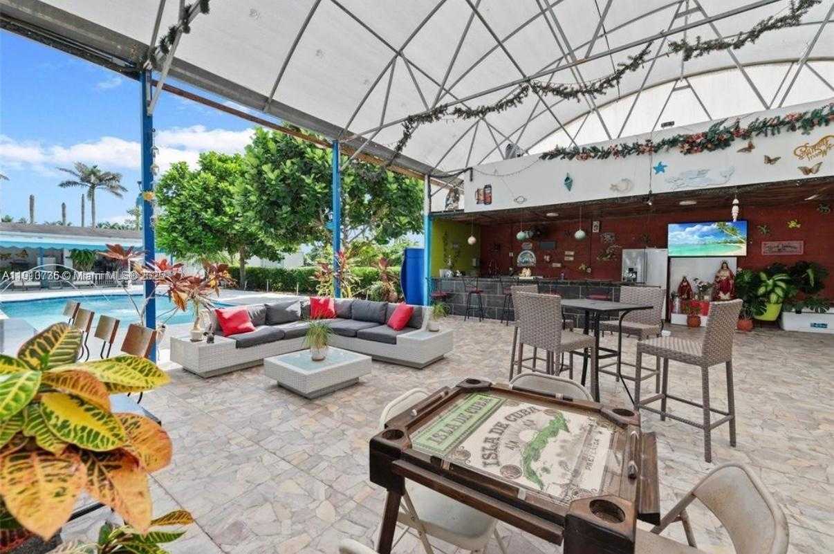 Small Image of 20235 SOUTH WEST 172ND AVE, Miami Number 29