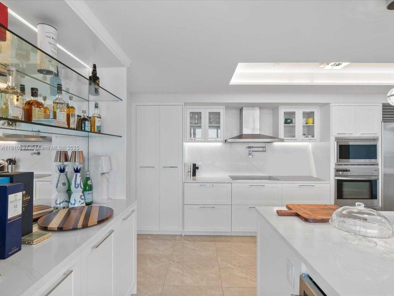 Small Image of 1331 BRICKELL BAY DR #1811, Miami Number 8