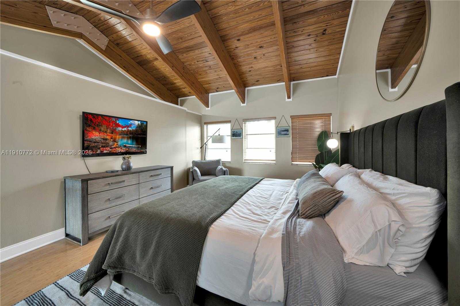 Small Image of 18900 BELVIEW DR, Cutler Bay Number 17