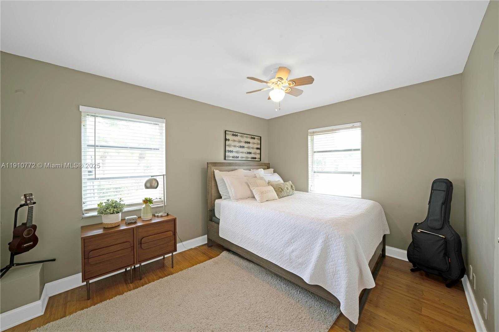 Small Image of 18900 BELVIEW DR, Cutler Bay Number 19