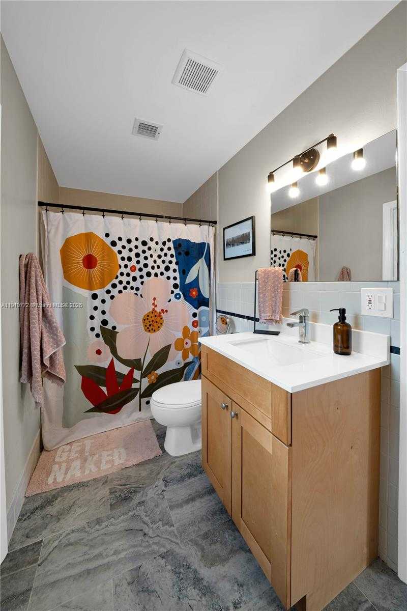 Small Image of 18900 BELVIEW DR, Cutler Bay Number 21