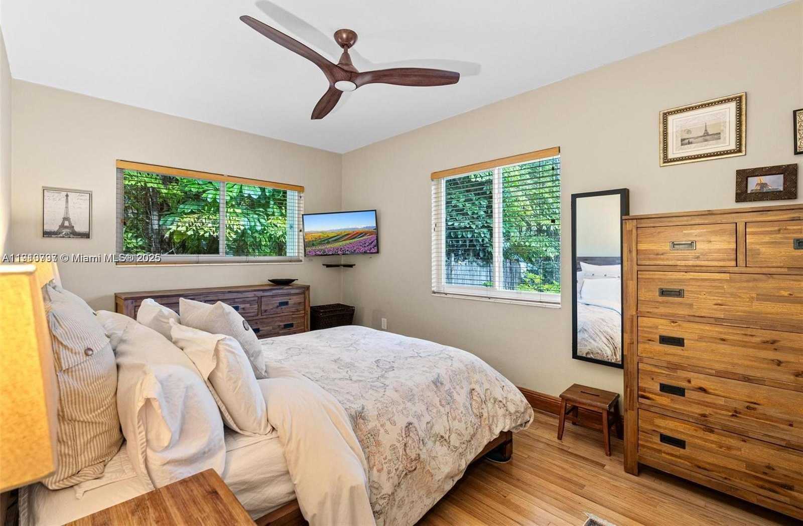 Small Image of 2431 OVERBROOK ST, Coconut Grove Number 13