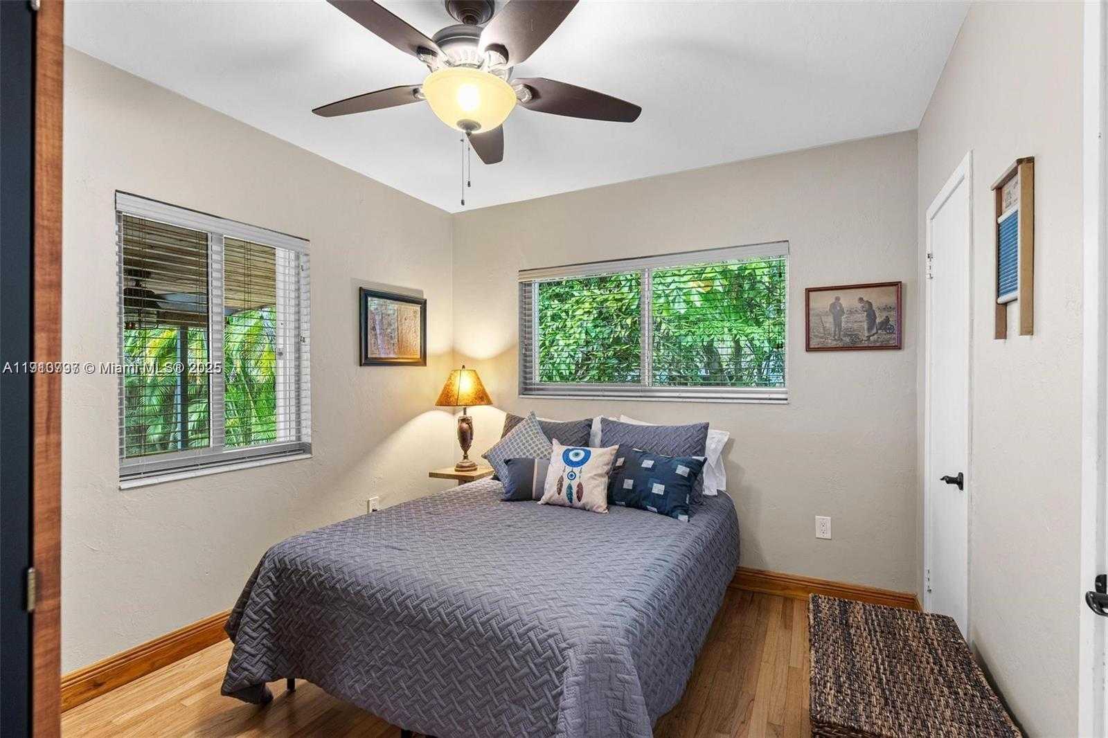 Small Image of 2431 OVERBROOK ST, Coconut Grove Number 15