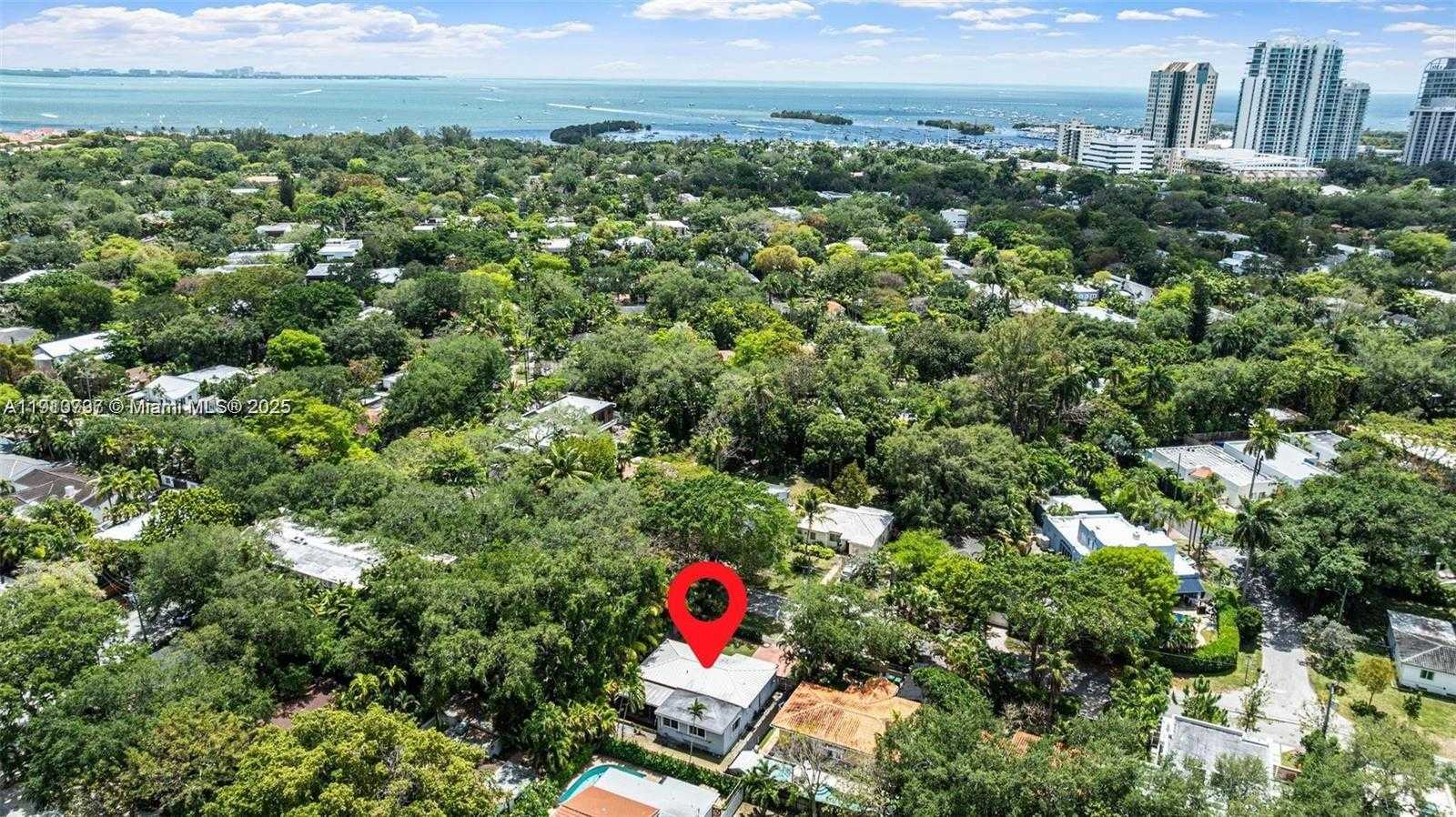 Small Image of 2431 OVERBROOK ST, Coconut Grove Number 23