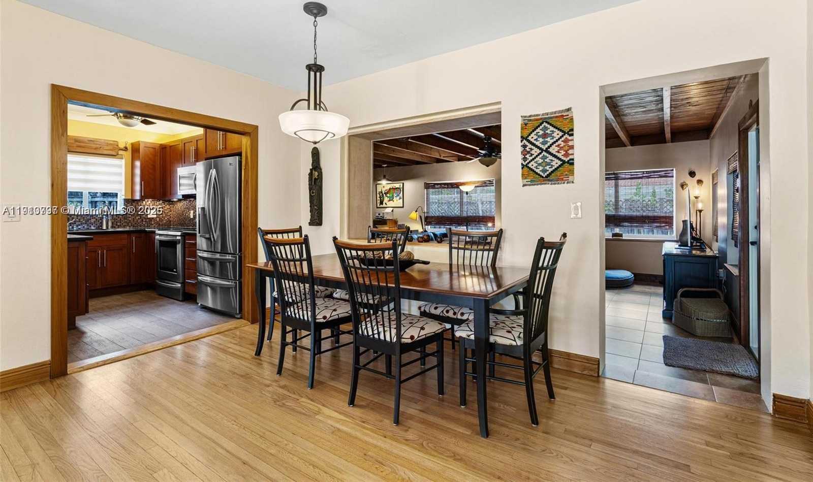 Small Image of 2431 OVERBROOK ST, Coconut Grove Number 6