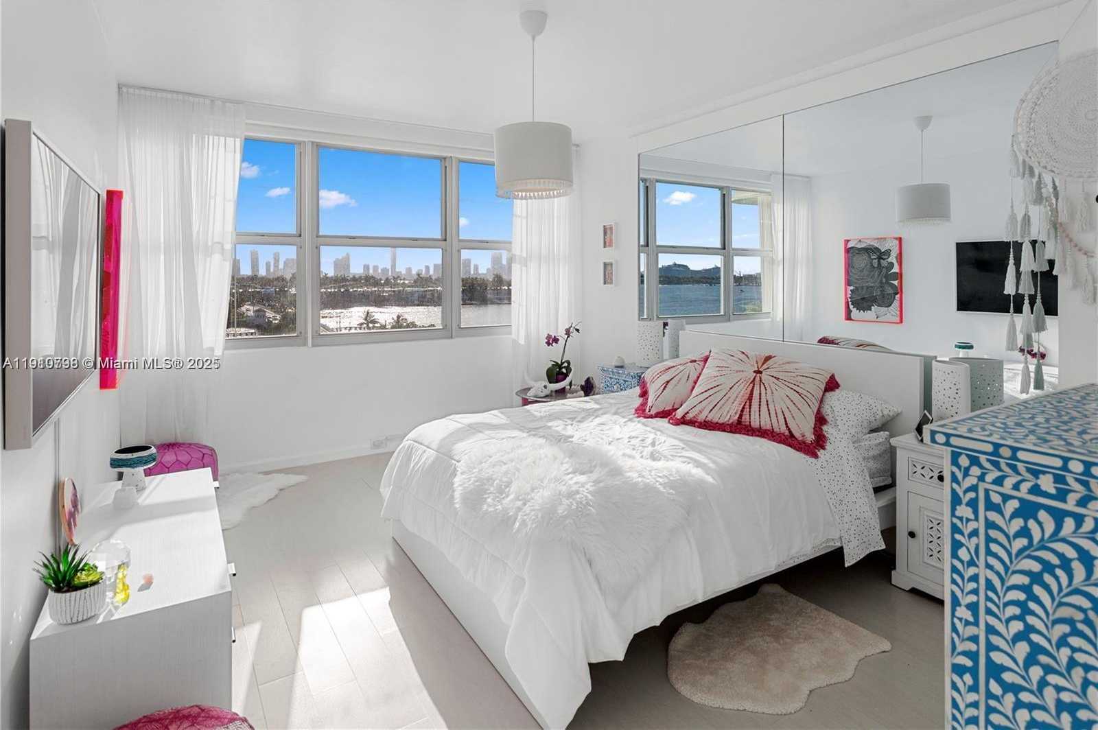 Small Image of 3 ISLAND AVE #7E, Miami Beach Number 11