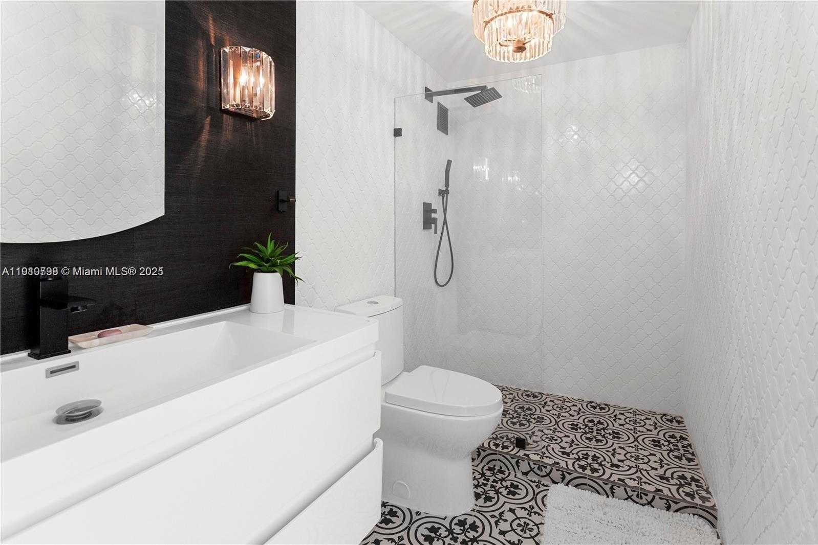 Small Image of 3 ISLAND AVE #7E, Miami Beach Number 6