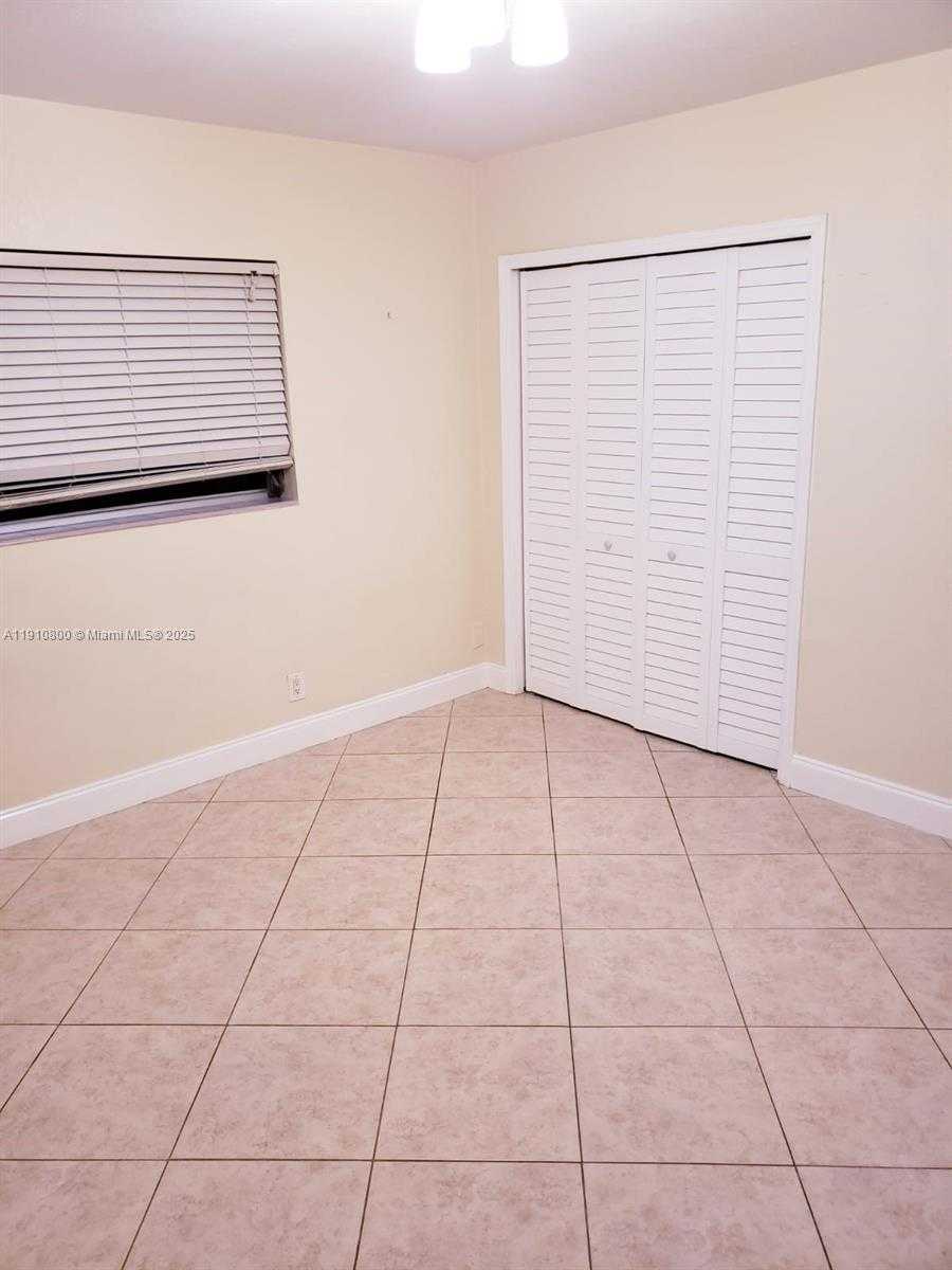 Small Image of 1031 NORTH 16TH CT, Hollywood Number 10