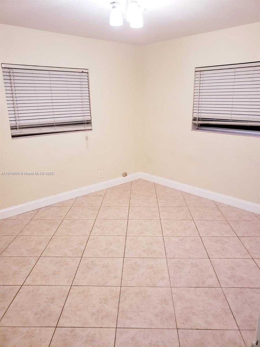 Small Image of 1031 NORTH 16TH CT, Hollywood Number 11