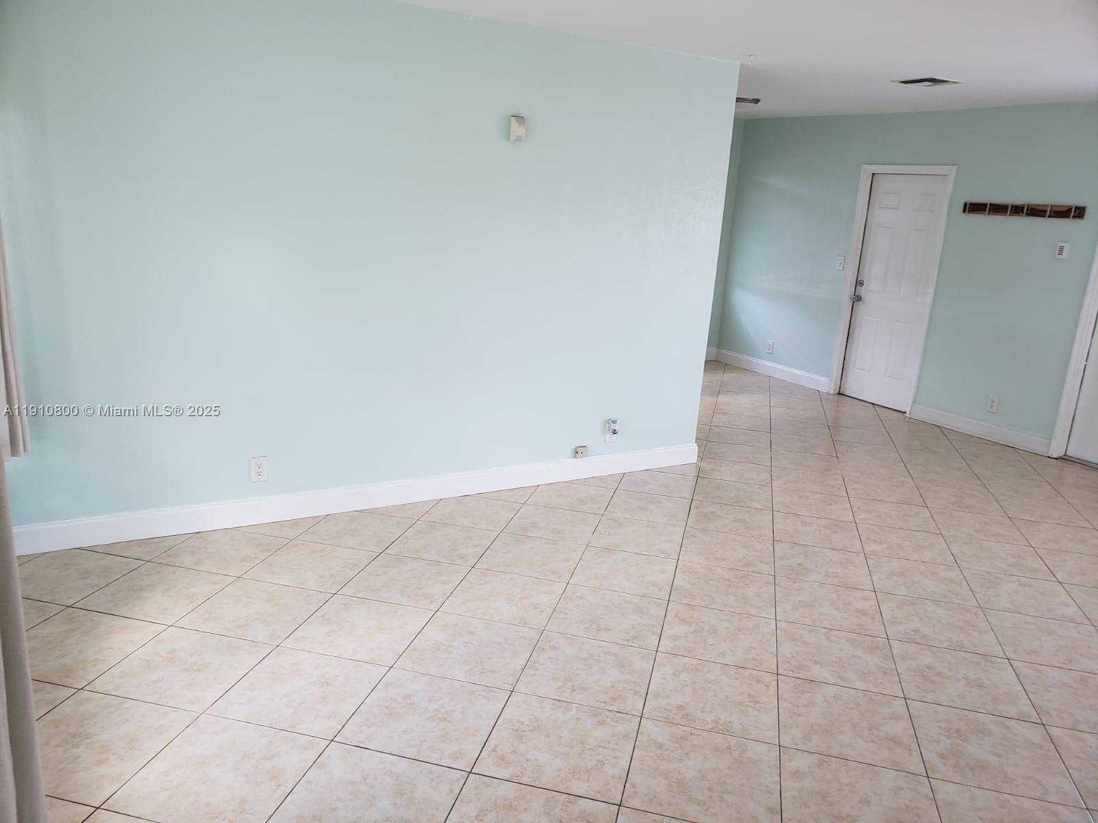 Small Image of 1031 NORTH 16TH CT, Hollywood Number 12