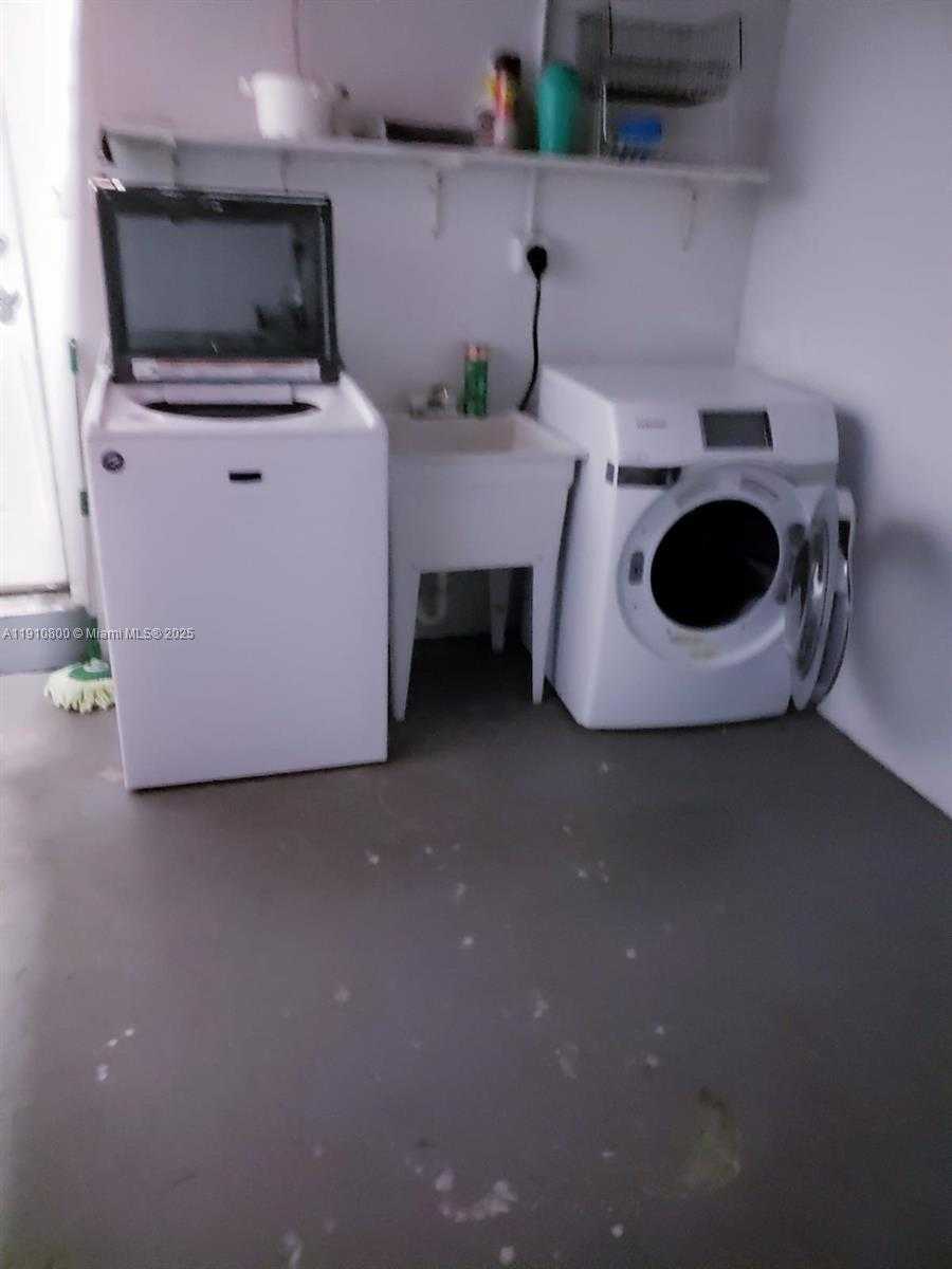 Small Image of 1031 NORTH 16TH CT, Hollywood Number 14