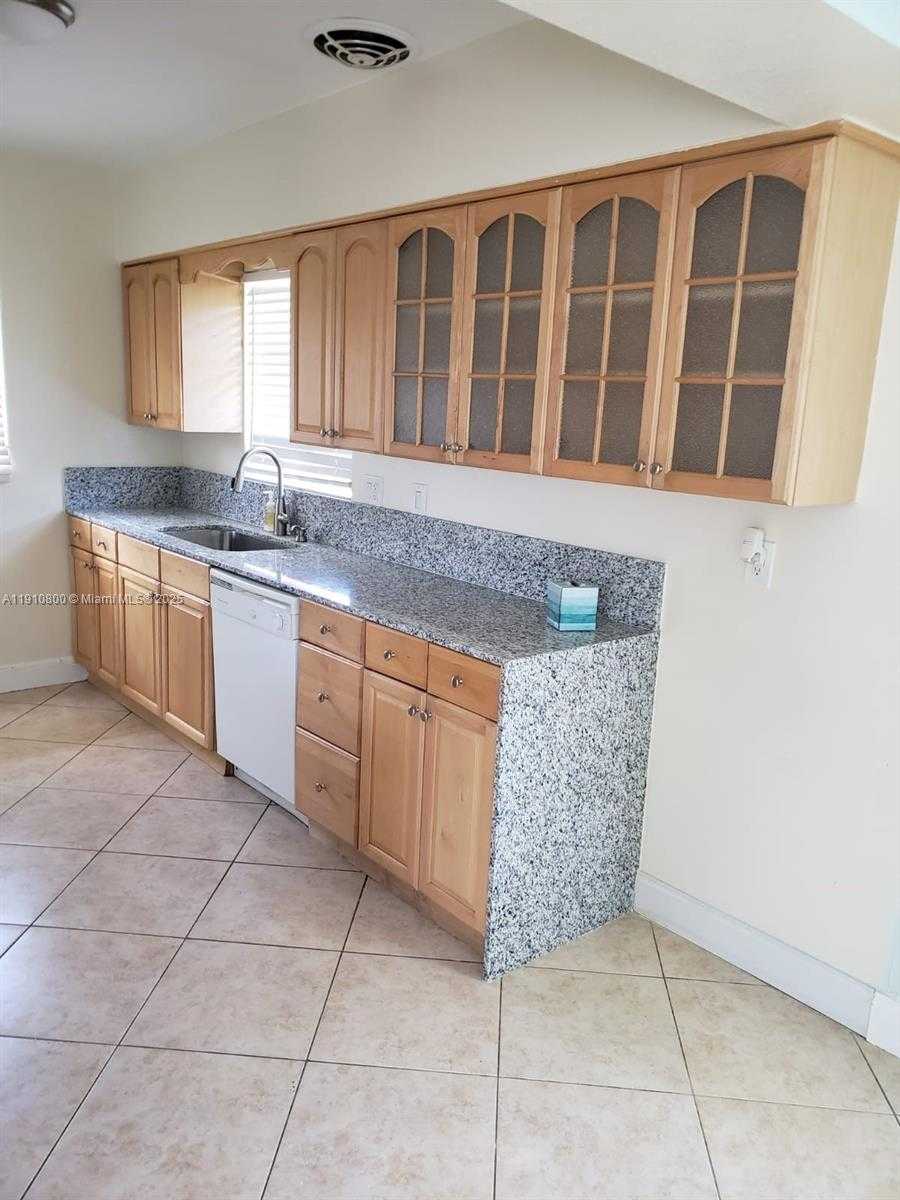 Small Image of 1031 NORTH 16TH CT, Hollywood Number 5