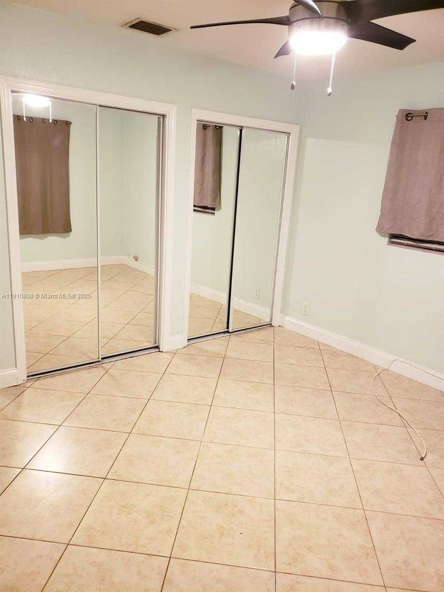 Small Image of 1031 NORTH 16TH CT, Hollywood Number 8