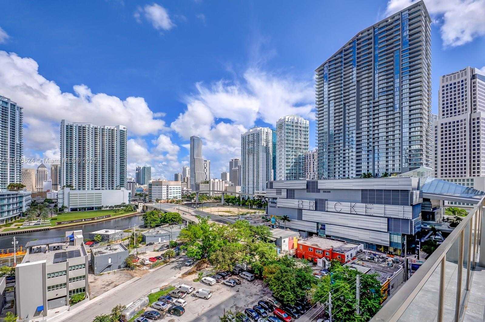 Small Image of 88 SOUTH WEST 7TH ST #1503, Miami Number 40