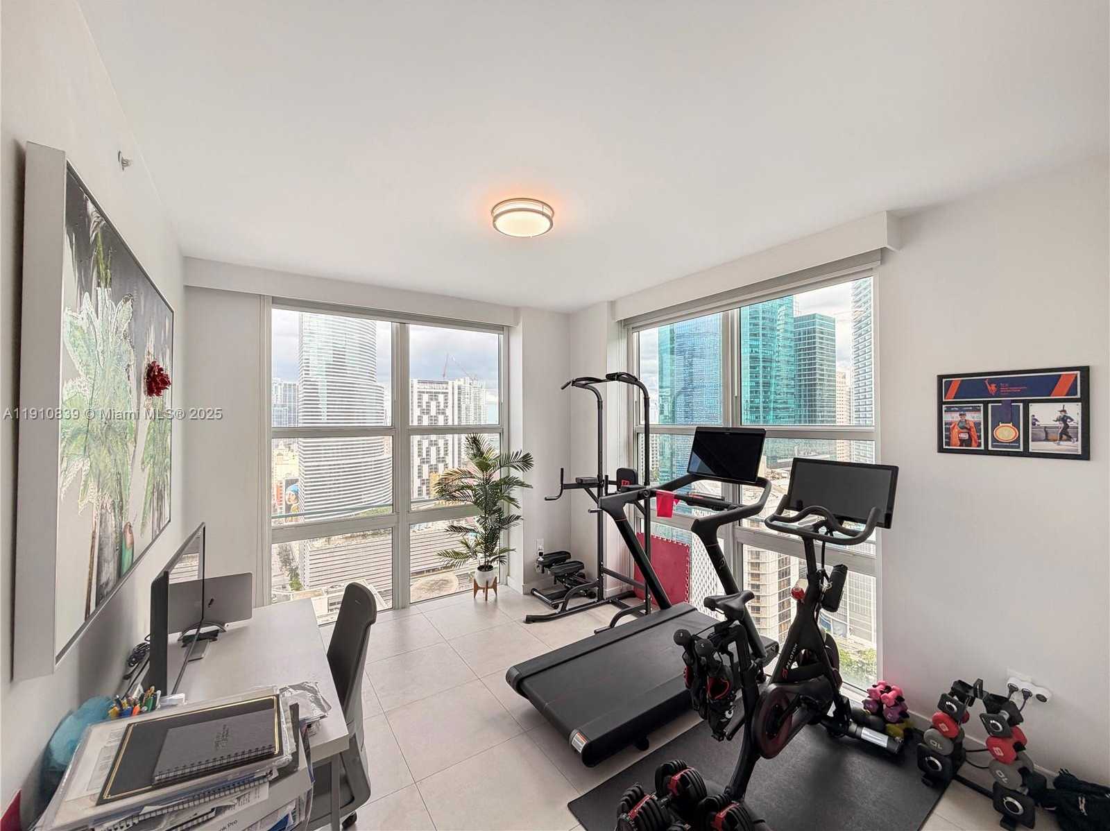 Small Image of 31 SOUTH EAST 5TH ST #3412, Miami Number 31