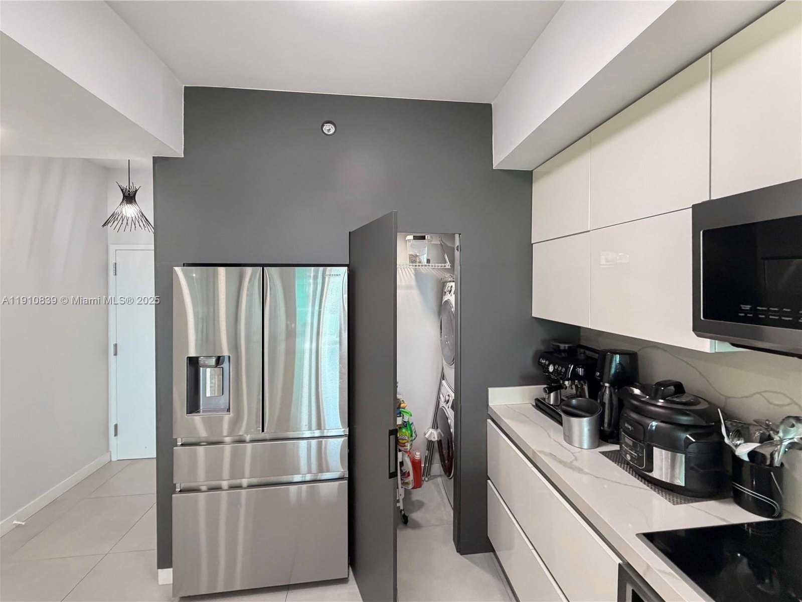 Small Image of 31 SOUTH EAST 5TH ST #3412, Miami Number 34