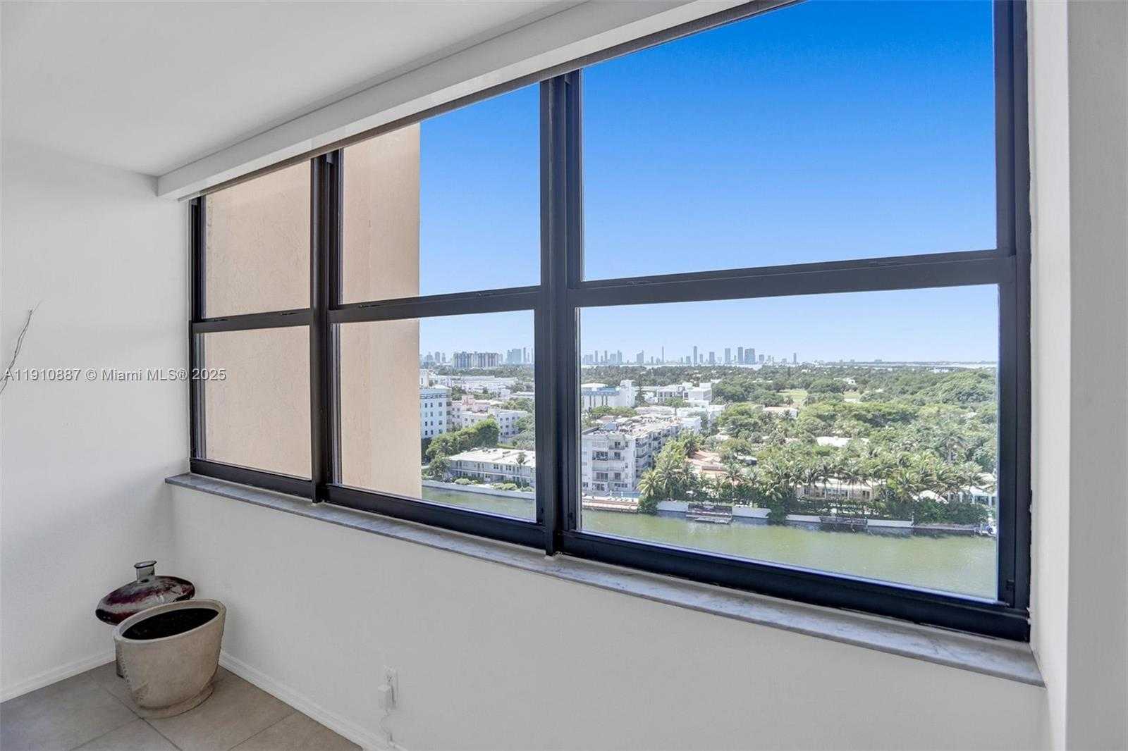 Small Image of 2555 COLLINS AVE #1508, Miami Beach Number 16