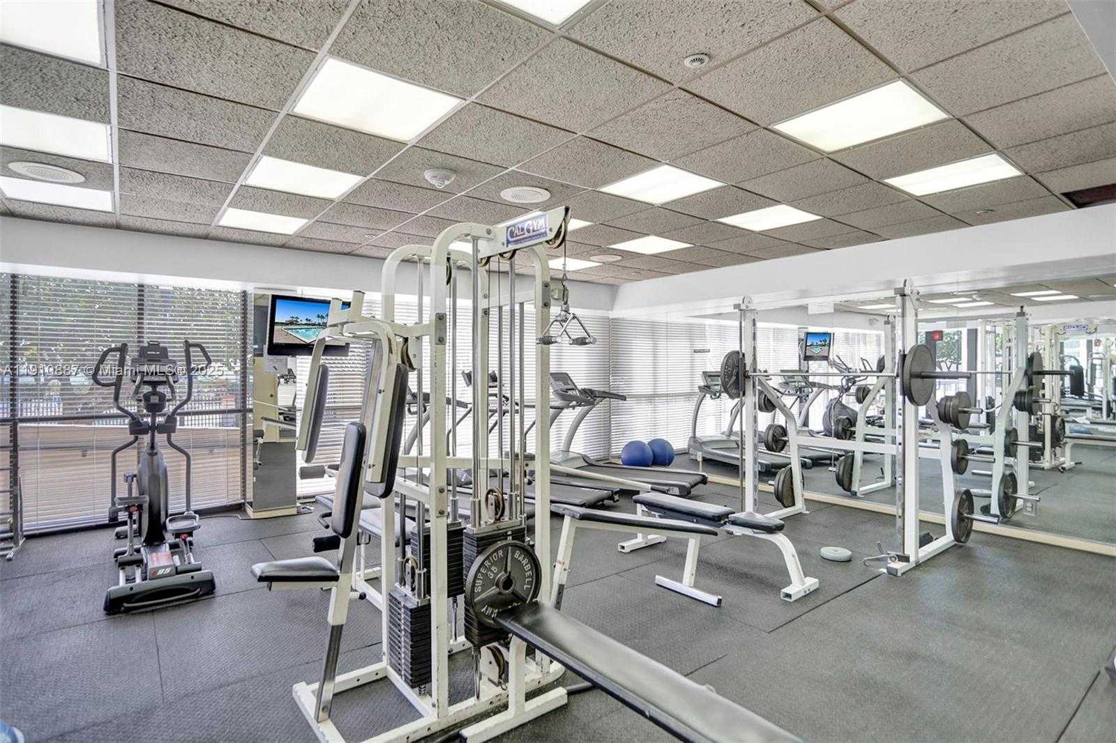 Small Image of 2555 COLLINS AVE #1508, Miami Beach Number 39