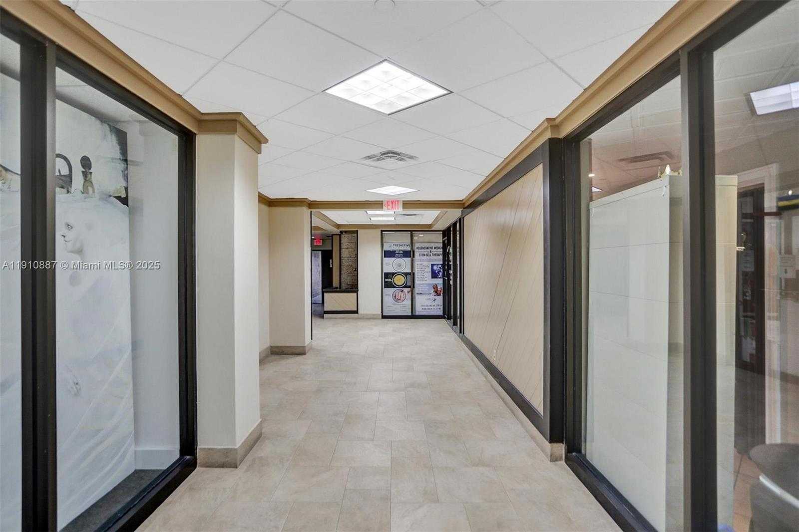 Small Image of 2555 COLLINS AVE #1508, Miami Beach Number 51