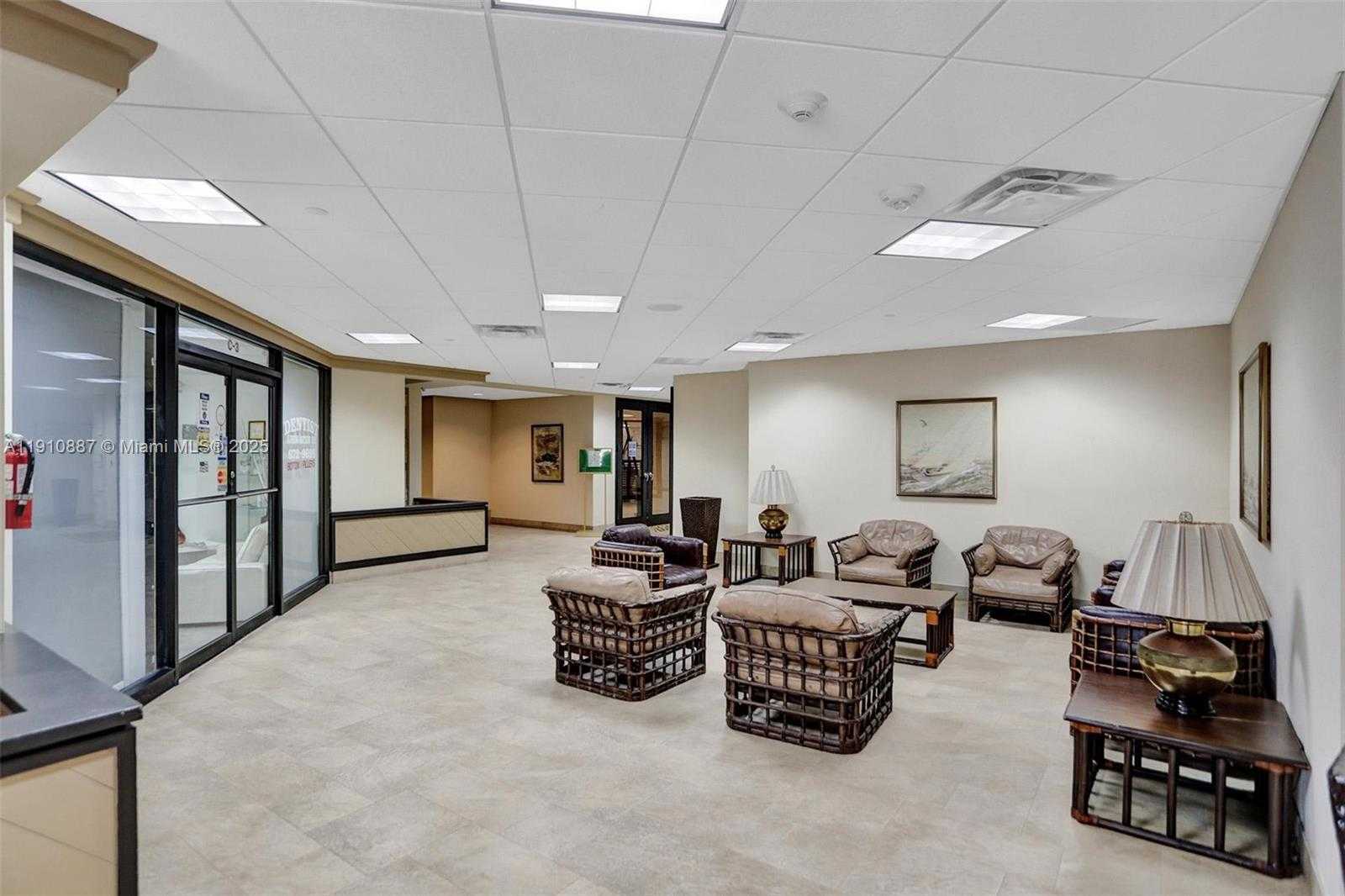 Small Image of 2555 COLLINS AVE #1508, Miami Beach Number 52