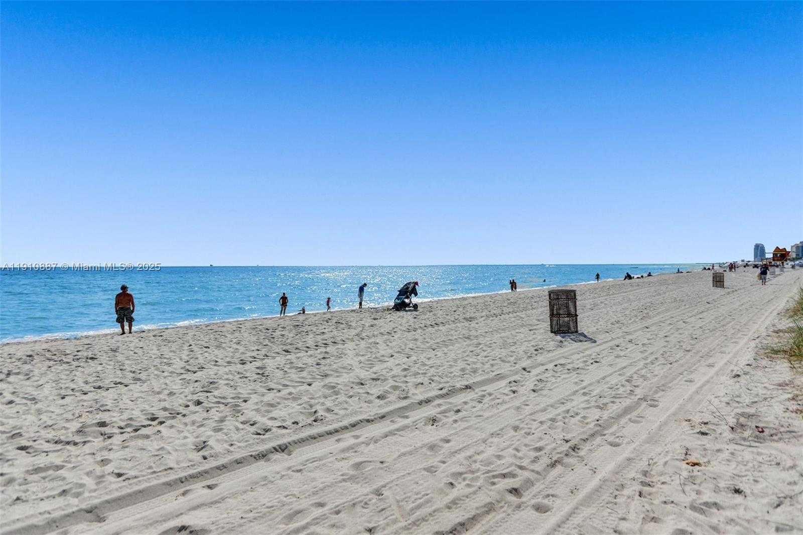 Small Image of 2555 COLLINS AVE #1508, Miami Beach Number 66