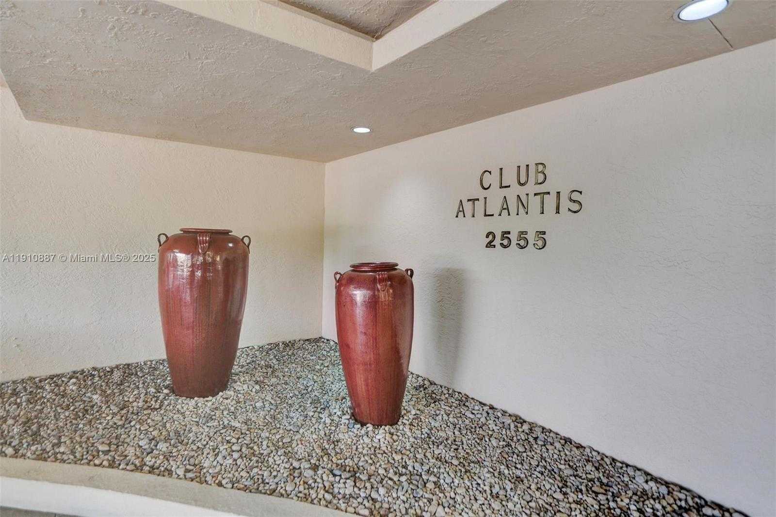Small Image of 2555 COLLINS AVE #1508, Miami Beach Number 71