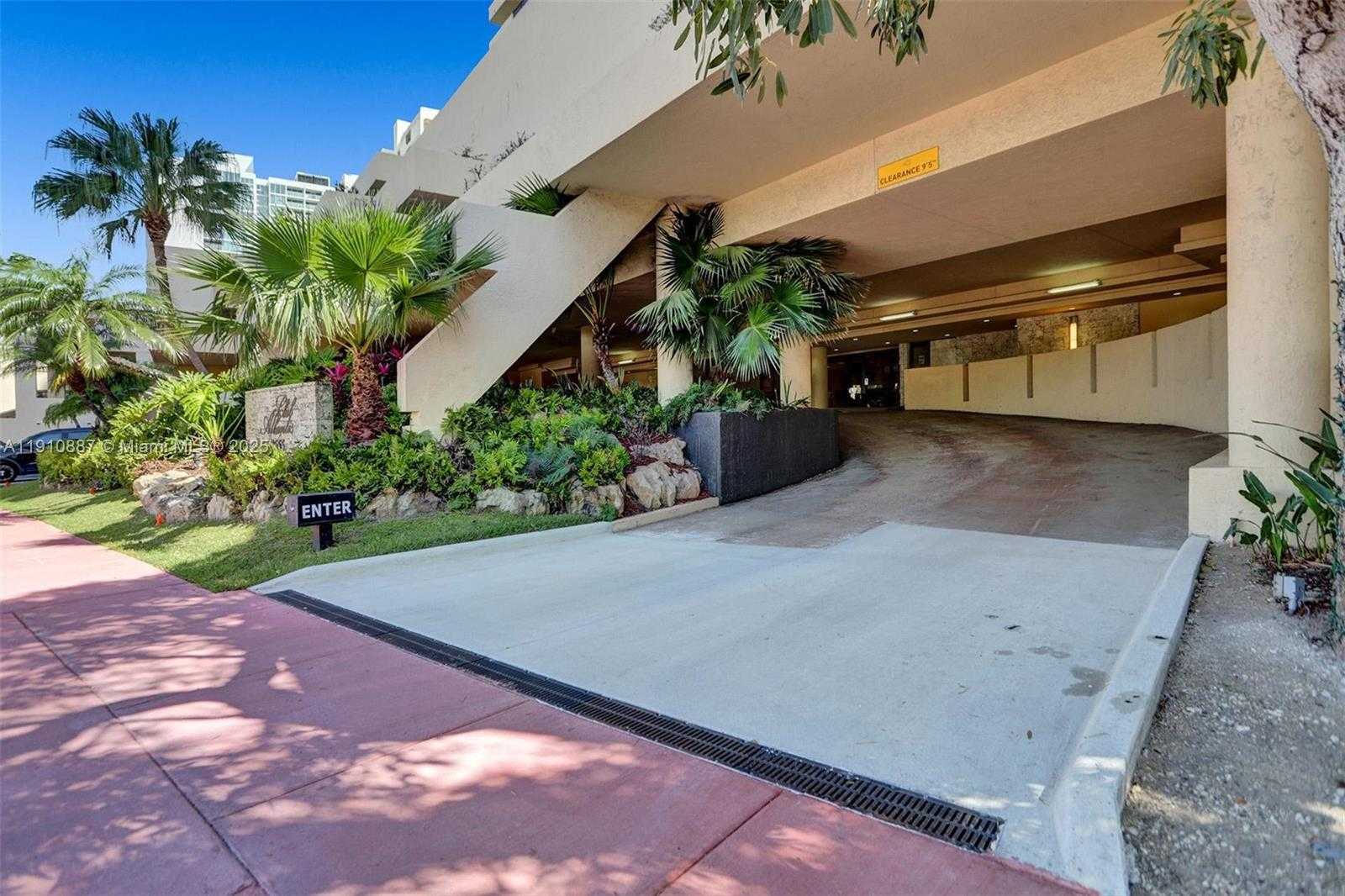 Small Image of 2555 COLLINS AVE #1508, Miami Beach Number 73