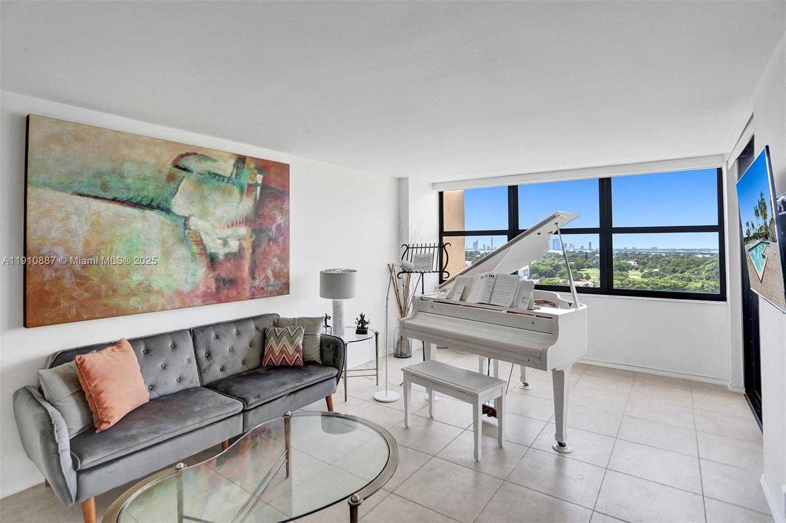 Small Image of 2555 COLLINS AVE #1508, Miami Beach Number 8