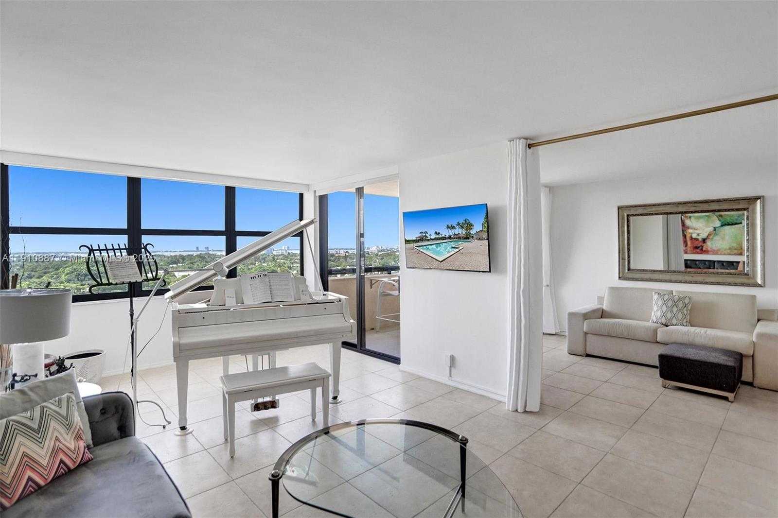 Small Image of 2555 COLLINS AVE #1508, Miami Beach Number 9
