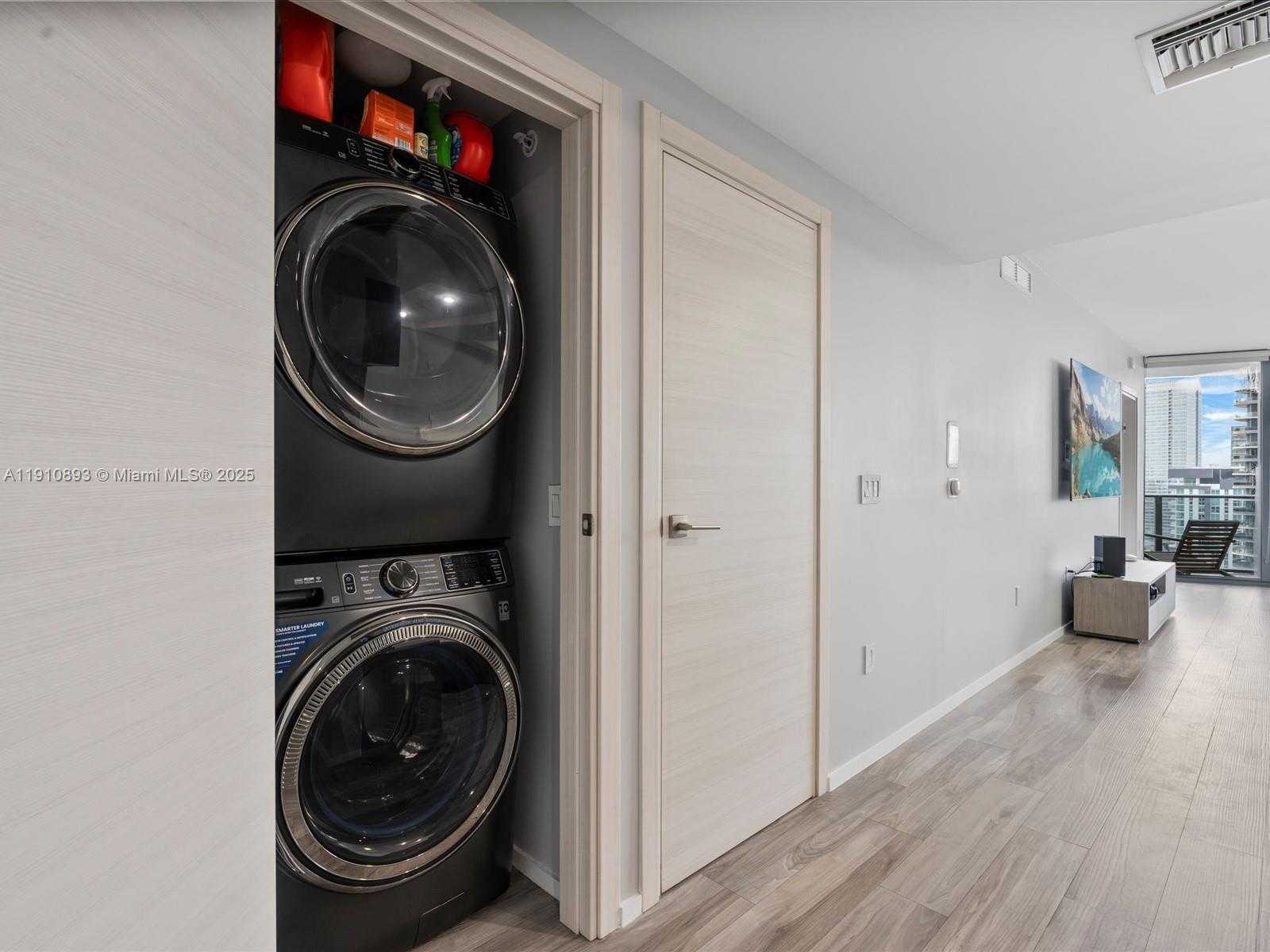 Small Image of 801 SOUTH MIAMI AVE #4402, Miami Number 21