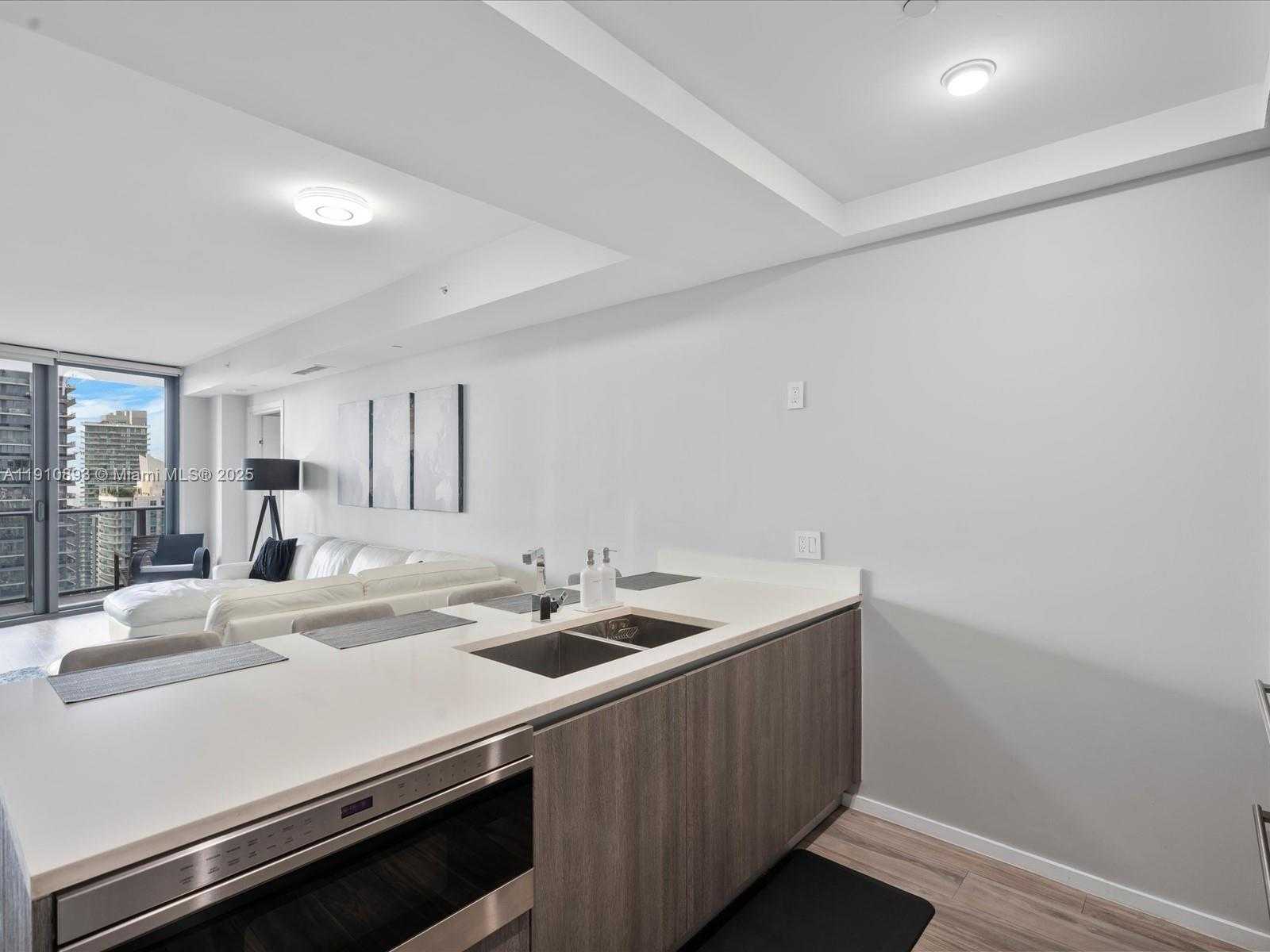 Small Image of 801 SOUTH MIAMI AVE #4402, Miami Number 8