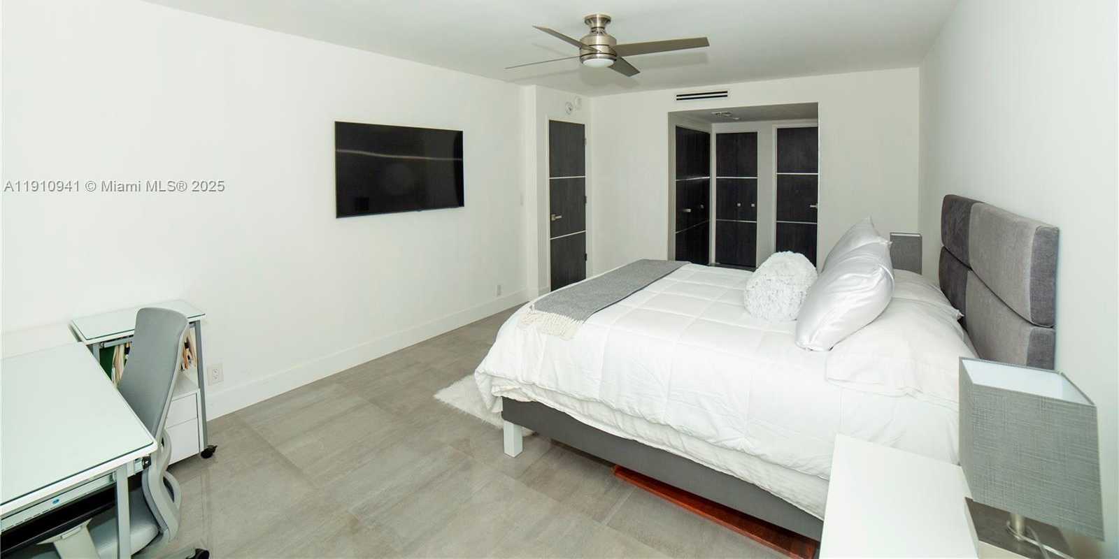 Small Image of 100 BAYVIEW DR #325, Sunny Isles Beach Number 41
