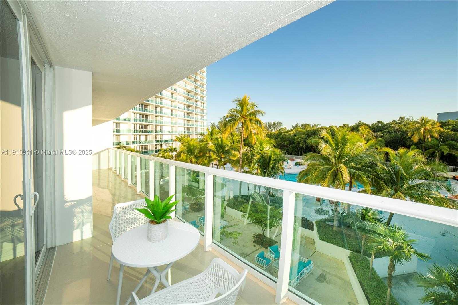 Small Image of 100 BAYVIEW DR #325, Sunny Isles Beach Number 52