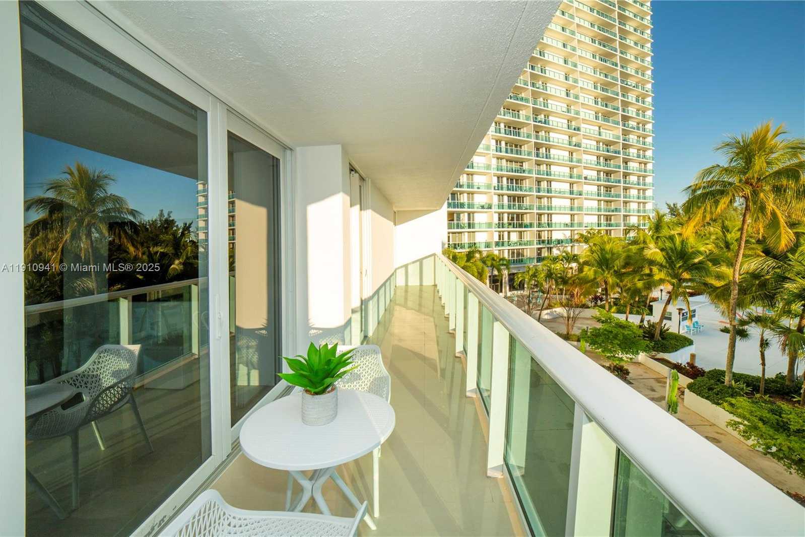 Small Image of 100 BAYVIEW DR #325, Sunny Isles Beach Number 53