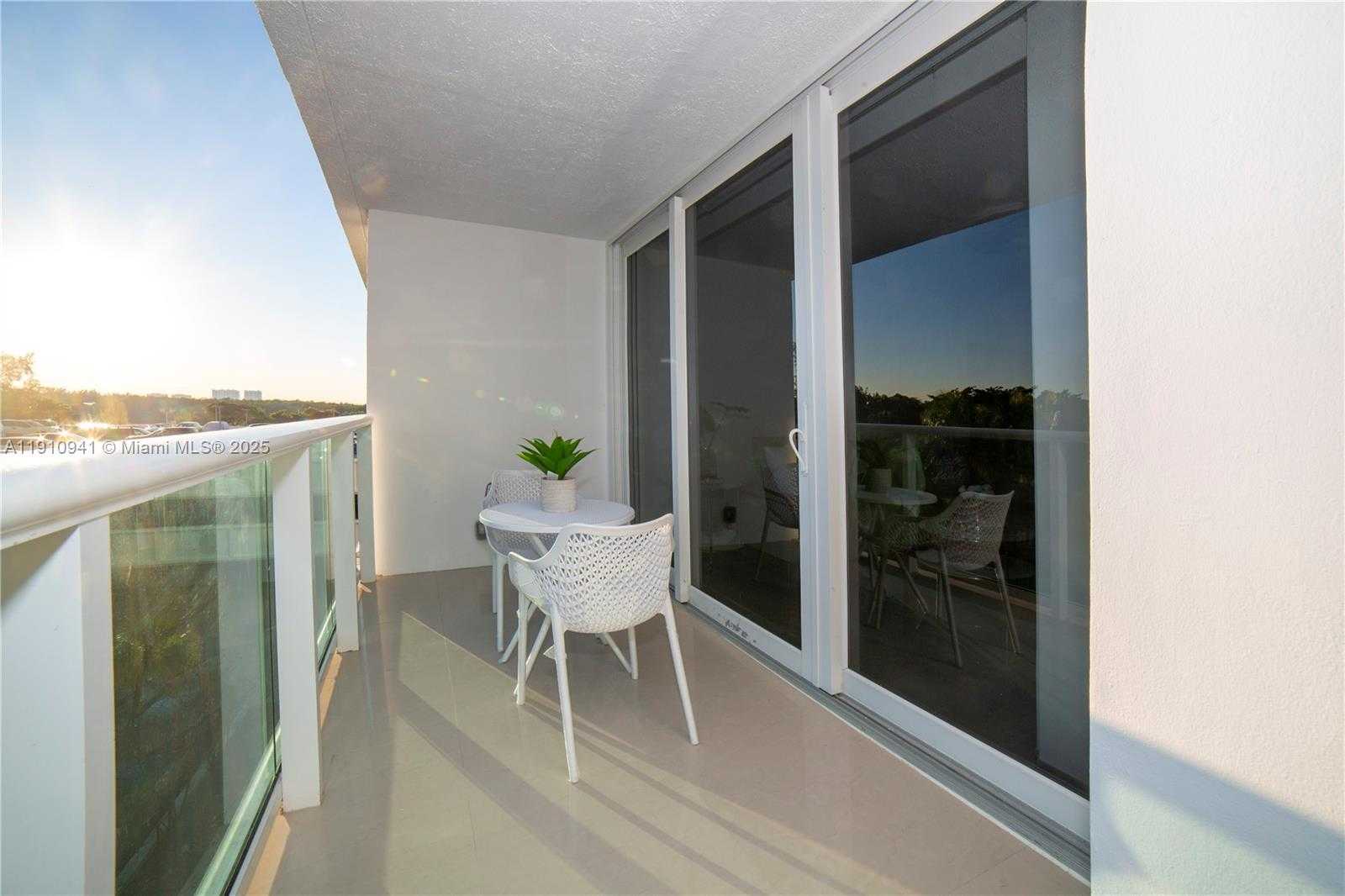 Small Image of 100 BAYVIEW DR #325, Sunny Isles Beach Number 56