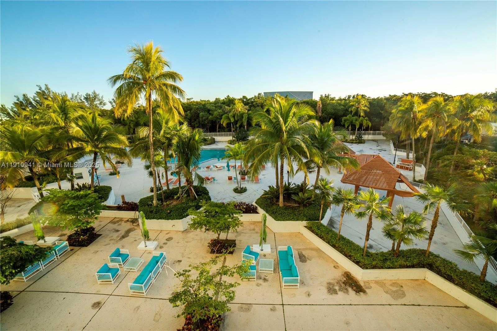 Small Image of 100 BAYVIEW DR #325, Sunny Isles Beach Number 57