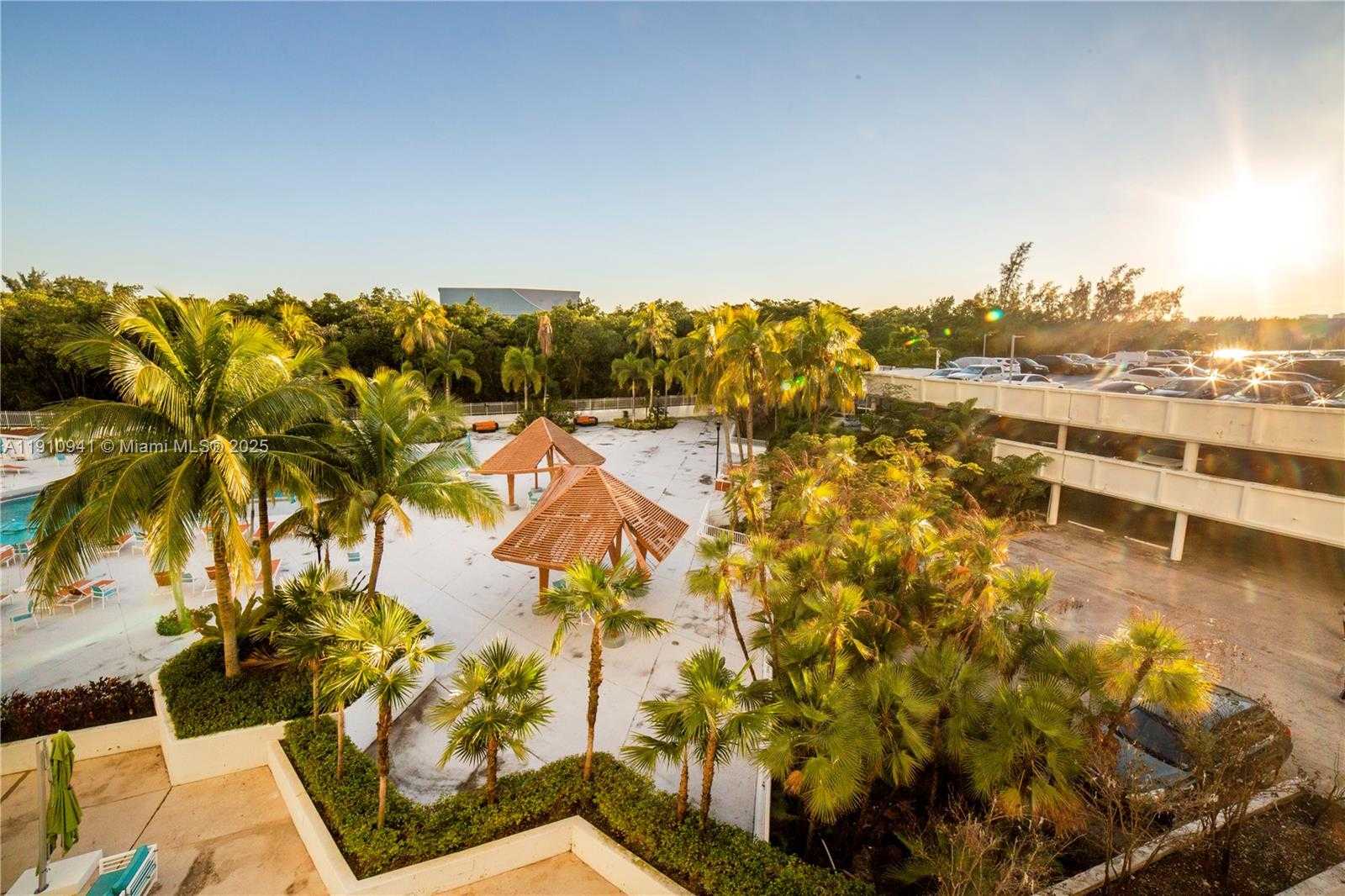 Small Image of 100 BAYVIEW DR #325, Sunny Isles Beach Number 58