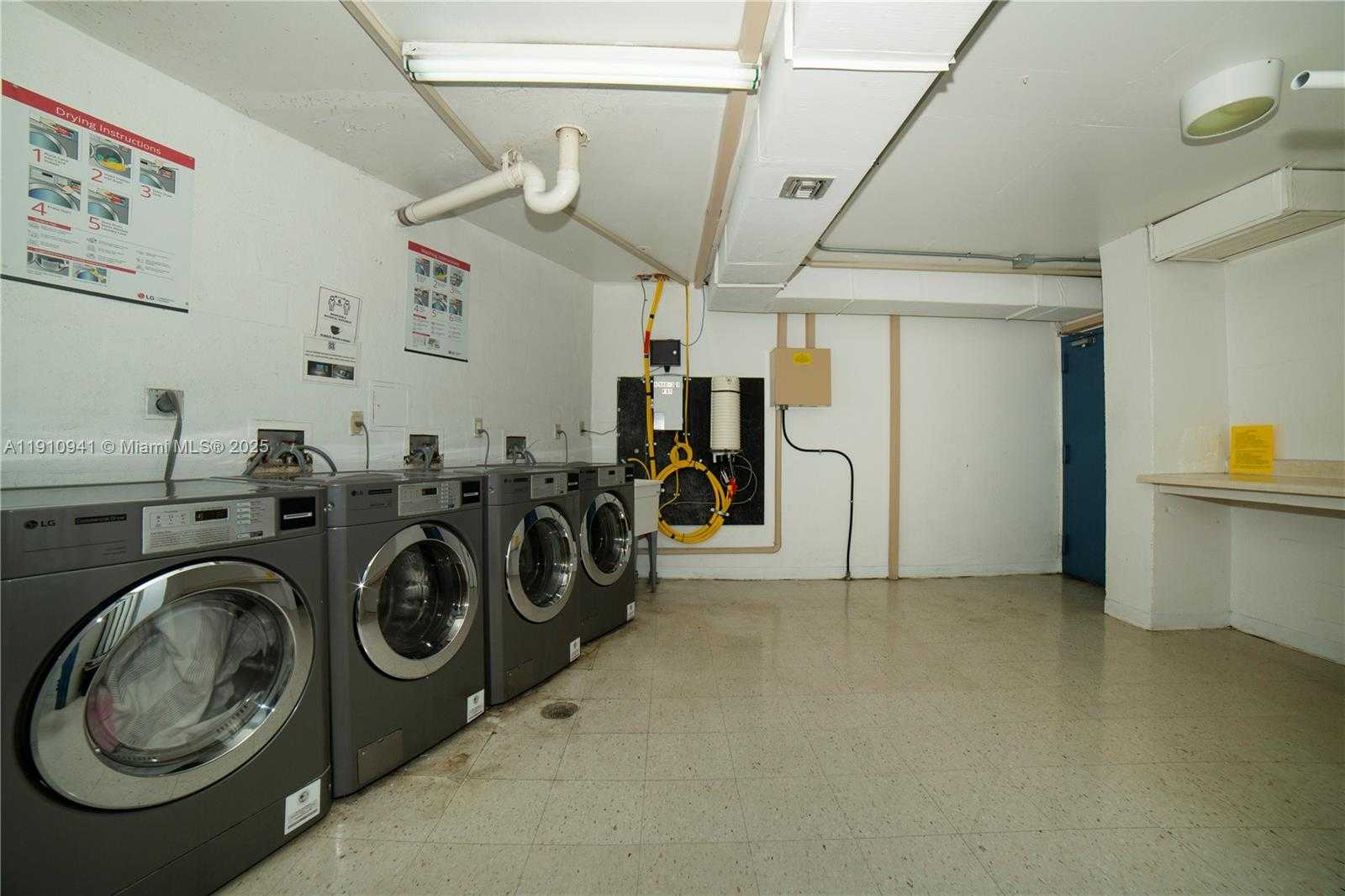 Small Image of 100 BAYVIEW DR #325, Sunny Isles Beach Number 71